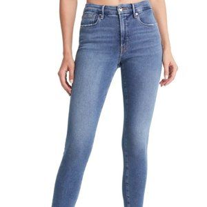 Good American Good Legs Frayed Organic Cotton Crop Skinny Jeans in Indigo